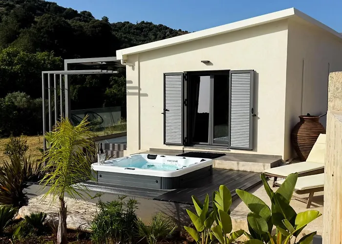 Apartment Ek Ornelakis, Luxury With Jacuzzi Chania (Crete)