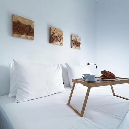 Ek Ornelakis, Luxury With Jacuzzi