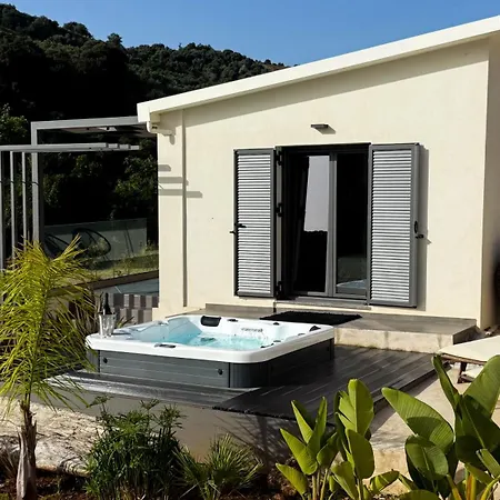 Apartman Ek Ornelakis, Luxury With Jacuzzi Hriszí Aktí Haniá